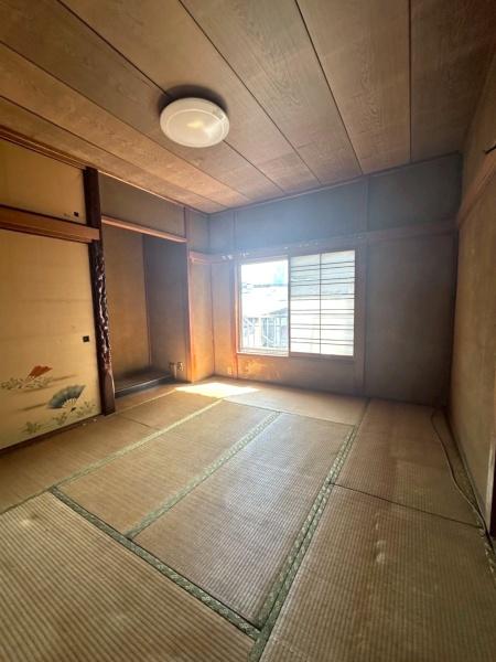 ���{���s�������Î�4���ڂ̒��È�ˌ��Ă̘a��