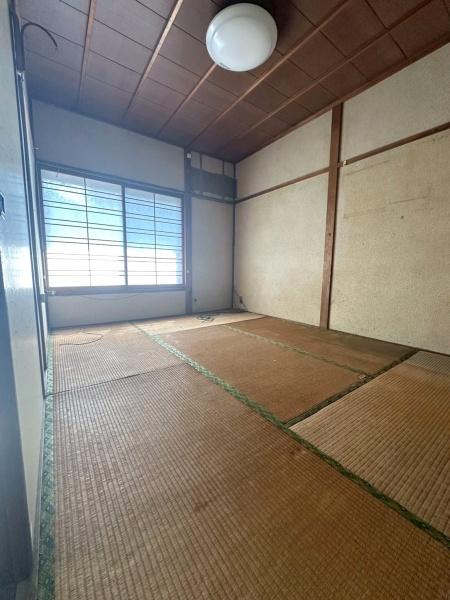 ���{���s�������Î�4���ڂ̒��È�ˌ��Ă̘a��