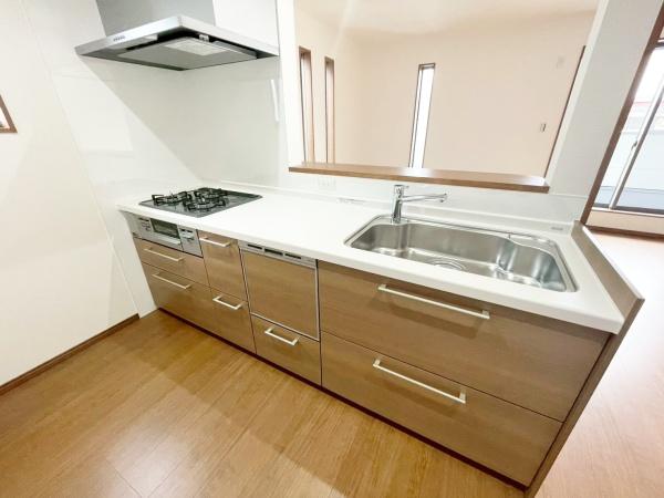 ���{�L���s���]��2���ڂ̐V�z��ˌ��ẴL�b�`��