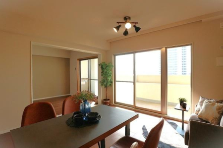 ���{�����s�r�{�k1���ڂ̒��Ã}���V�����̃��r���O