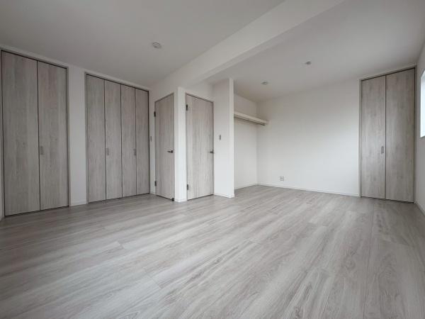 ���{�a��s���̗t��2���ڂ̐V�z��ˌ��Ẵ��r���O