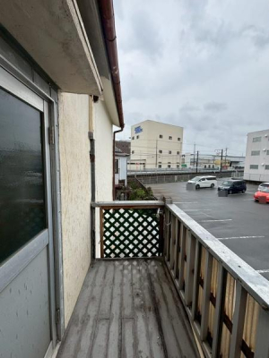 ���{�a��s�r�㒬2���ڂ̒��È�ˌ��Ẵo���R�j�[