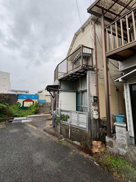 ���{�a��s�r�㒬2���ڂ̒��È�ˌ��Ă̂��̑����n