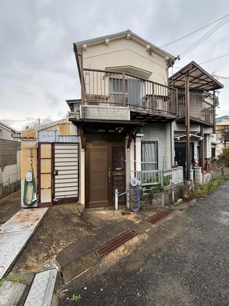 ���{�a��s�r�㒬2���ڂ̒��È�ˌ��Ă̌��n�O�ώʐ^