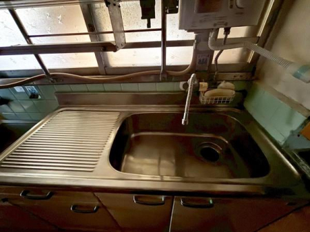 ���{�a��s�r�㒬2���ڂ̒��È�ˌ��ẴL�b�`��