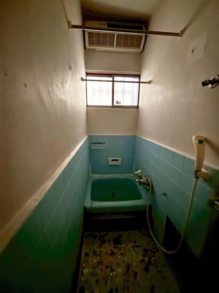 ���{�a��s�r�㒬2���ڂ̒��È�ˌ��Ă̗���