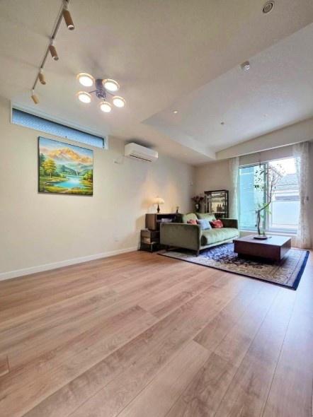 ���{���s����揟�R�k1���ڂ̒��È�ˌ��Ẵ��r���O