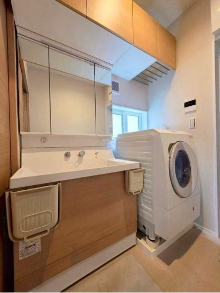 ���{���s����揟�R�k1���ڂ̒��È�ˌ��Ă̐��ʑ�E���ʏ�