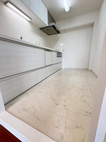 ���{�L���s�]������1���� 9-1�̒��Ã}���V�����̃L�b�`��