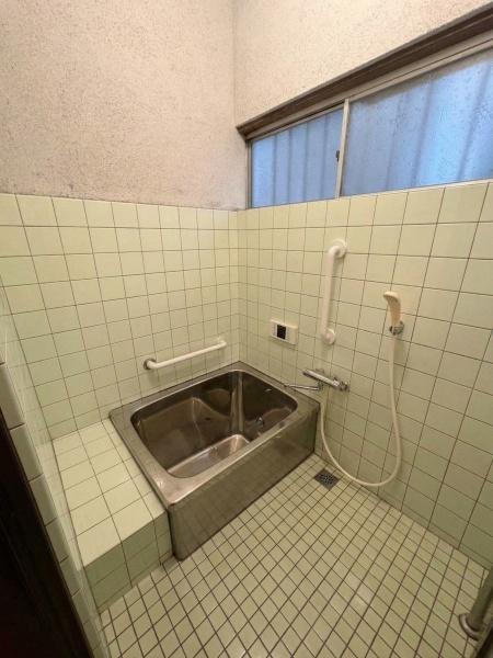 ���{�����s�z�s��1���ڂ̒��È�ˌ��Ă̗���