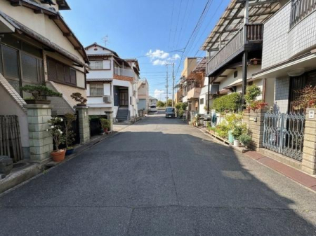 ���{�����s�z�s��1���ڂ̓y�n�̑O�ʓ��H�܂ތ��n�ʐ^