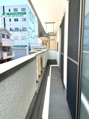 ���{��^�s�l�{3���ڂ̒��È�ˌ��Ẵo���R�j�[