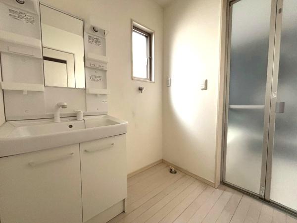 ���{�Q����s�퍪�쒬�̒��È�ˌ��Ă̐��ʑ�E���ʏ�