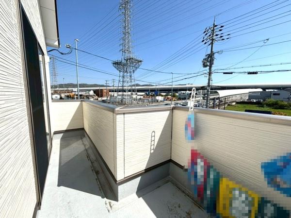 ���{�Q����s�퍪�쒬�̒��È�ˌ��Ẵo���R�j�[