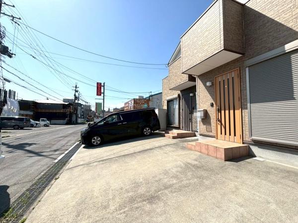 ���{�Q����s�퍪�쒬�̒��È�ˌ��Ă̑O�ʓ��H�܂ތ��n�ʐ^