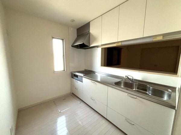 ���{�Q����s�퍪�쒬�̒��È�ˌ��ẴL�b�`��