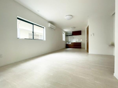 ���{���s����操�J4���ڂ̒��È�ˌ��Ẵ��r���O