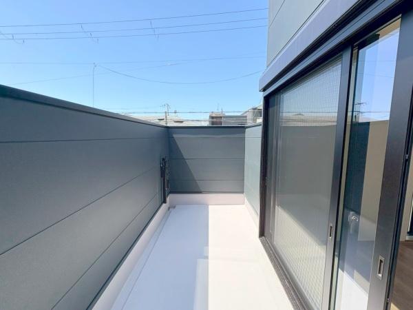 ���{�����s��]���V��3���ڂ̐V�z��ˌ��Ẵo���R�j�[