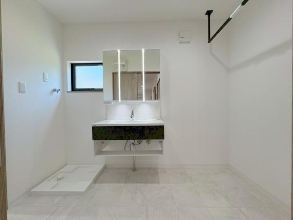 ���{�����s��]���V��3���ڂ̐V�z��ˌ��Ă̐��ʑ�E���ʏ�