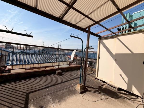 ���{�����s��]�{��3���ڂ̒��È�ˌ��Ẵo���R�j�[