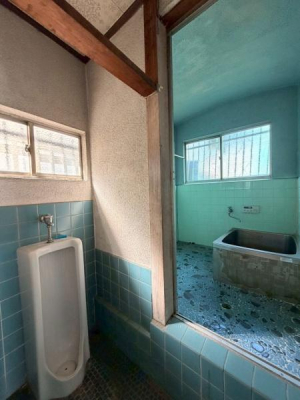 ���{�����s��]�{��3���ڂ̒��È�ˌ��Ă̗���