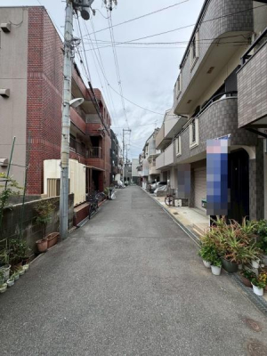 ���{�Q����s�����k�V���̒��È�ˌ��Ă̑O�ʓ��H�܂ތ��n�ʐ^