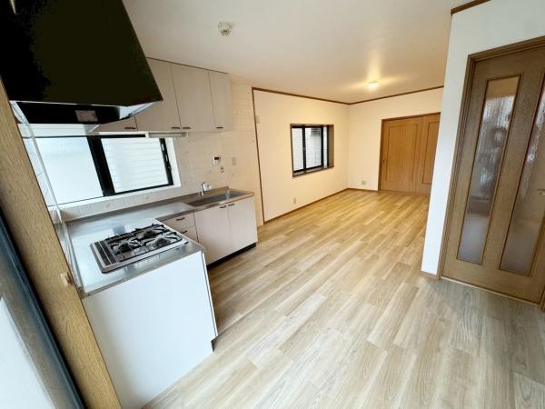 ���{�Q����s�����k�V���̒��È�ˌ��Ẵ��r���O