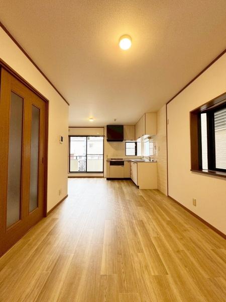 ���{�Q����s�����k�V���̒��È�ˌ��Ẵ��r���O