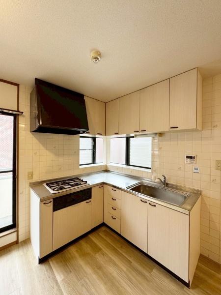 ���{�Q����s�����k�V���̒��È�ˌ��ẴL�b�`��