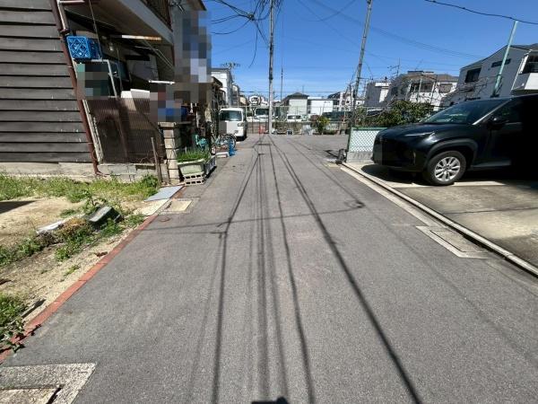 ���{����s���c��1���ڂ̓y�n�̑O�ʓ��H�܂ތ��n�ʐ^