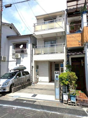 ���{���s���Z�g��ƃP�u��c2���ڂ̒��È�ˌ��Ă̒��ԏ�