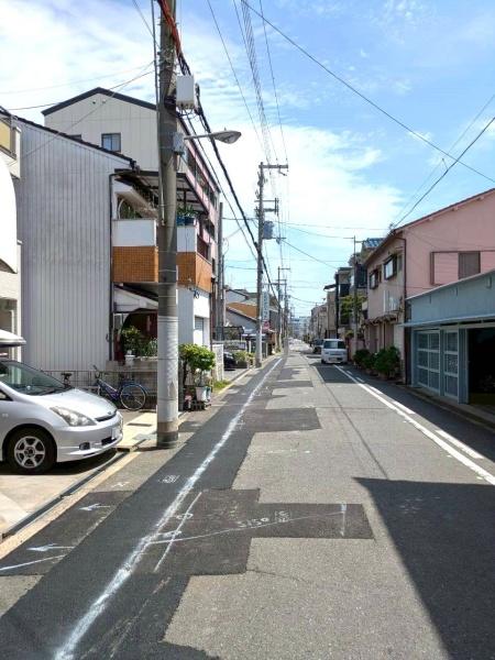 ���{���s���Z�g��ƃP�u��c2���ڂ̒��È�ˌ��Ă̑O�ʓ��H�܂ތ��n�ʐ^