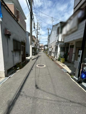 ���{�����s�ԉ�����2���ڂ̓y�n�̑O�ʓ��H�܂ތ��n�ʐ^