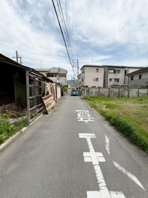 ���{�����s�g�c�{��1���ڂ̓y�n�̑O�ʓ��H�܂ތ��n�ʐ^