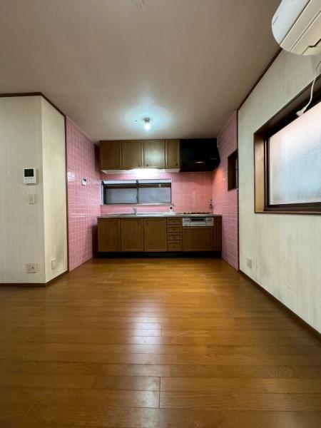 ���{�Q����s�_��2���ڂ̒��È�ˌ��Ẵ��r���O