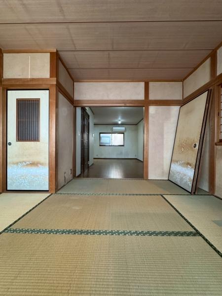 ���{�Q����s�_��2���ڂ̒��È�ˌ��Ă̘a��