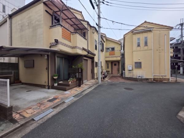 ���{�ےÎs�������h1���ڂ̒��È�ˌ��Ă̑O�ʓ��H�܂ތ��n�ʐ^