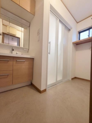 ���{�ےÎs�������h1���ڂ̒��È�ˌ��Ă̐��ʑ�E���ʏ�