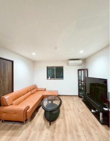 ���{���s������A5���ڂ̒��È�ˌ��Ẵ��r���O