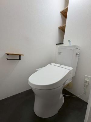���{���s�����O���{��1���� 16-27�̒��Ã}���V�����̃g�C��