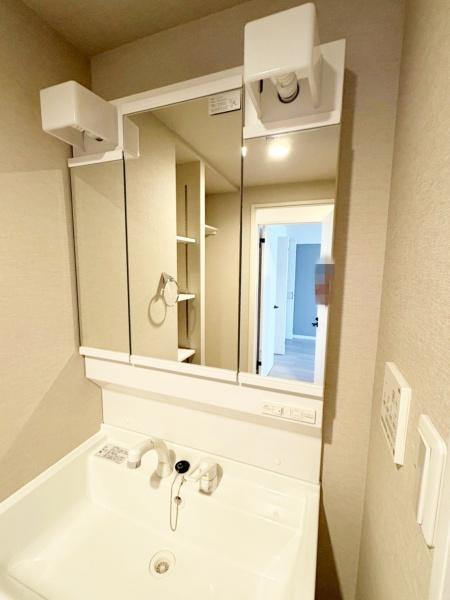 ���{���s�����{��5���ڂ̒��Ã}���V�����̐��ʑ�E���ʏ�