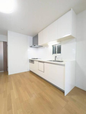 ���{���s�����ю�2���ڂ̒��È�ˌ��ẴL�b�`��