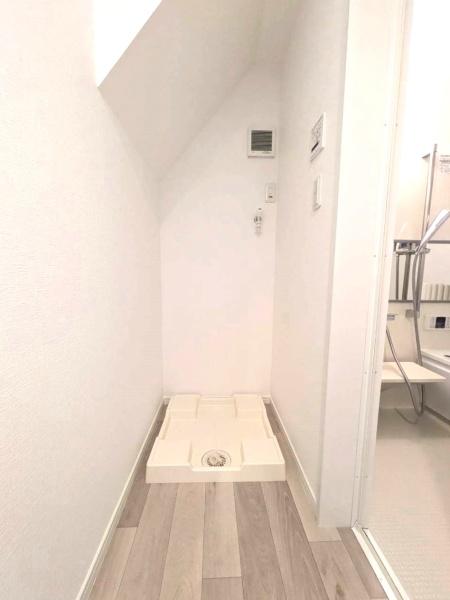 ���{���s�����ю�2���ڂ̒��È�ˌ��Ă̐��ʑ�E���ʏ�