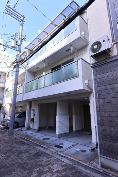 ���{���s������A��3���ڂ̒��È�ˌ��Ă̒��ԏ�