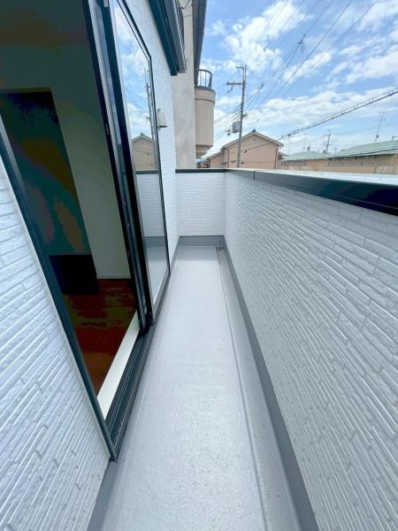 ���{�����s��c�{��2���ڂ̐V�z��ˌ��Ẵo���R�j�[