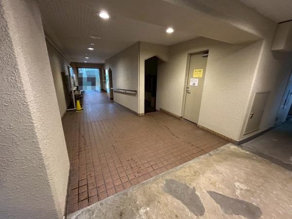 ���{�Q����s�������̒��Ã}���V�����̃G���g�����X