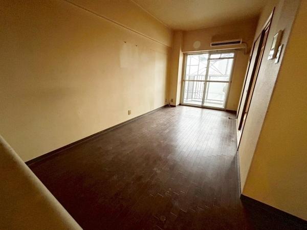 ���{�Q����s�������̒��Ã}���V�����̃��r���O