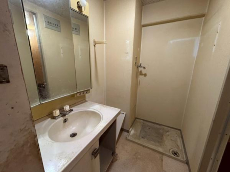 ���{�Q����s�������̒��Ã}���V�����̐��ʑ�E���ʏ�