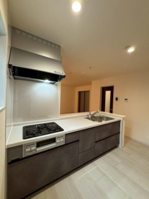 ���{�Q����s����7���ڂ̐V�z��ˌ��ẴL�b�`��