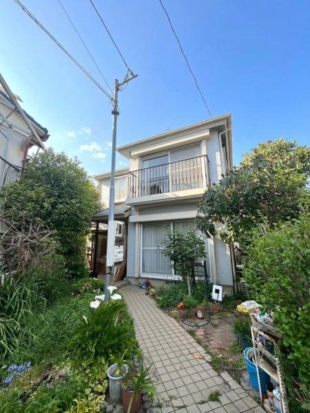 ���{���Ύs����6���ڂ̒��È�ˌ��Ă̌��n�O�ώʐ^